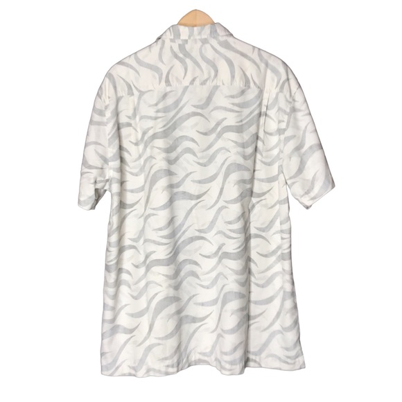 Tommy Bahama Camp Shirt Silk Blend Short Sleeve Wavy Pattern Cream Grey Men’s XL - Picture 8 of 13